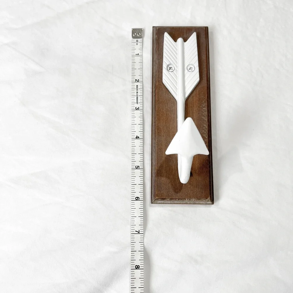 White and Brown Arrow Wall Hook